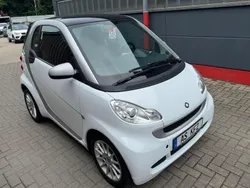 Weiß Gebraucht 2011 Smart ForTwo Coupé Passion Kleinwagen | 4.990 € (Fairer Preis)