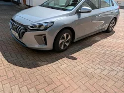 Silber Gebraucht 2016 Hyundai Ioniq Edition Limousine | 11.900 € (Fairer Preis)