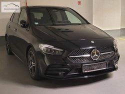 Nachtschwarz Gebraucht 2023 Mercedes B180 AMG line Van / Kleinbus | 29.900 € (Fairer Preis)