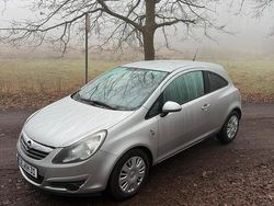 Silber Gebraucht 2010 Opel Corsa Limousine | 2.100 € (Fairer Preis)
