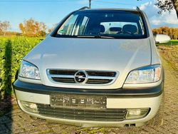 Silber Gebraucht 2002 Opel Zafira Elegance Van / Kleinbus | 1.500 € (Superpreis)