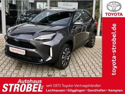 Marlingrau metallic Neu 2024 Toyota Yaris Cross Team SUV | 27.380 €