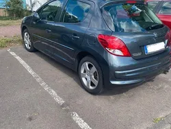Grau Gebraucht 2009 Peugeot 207 Premium Limousine | 3.800 € (Teuer)