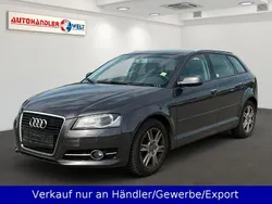 Grau Gebraucht 2013 Audi A3 Sportback Attraction Limousine | 4.699 € (Superpreis)