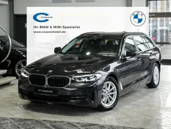 Sophistograu brillanteffekt Gebraucht 2023 BMW 520 Sport Line Kombi | 34.999 € (Guter Preis)