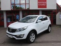 (wd) cararraweiss Gebraucht 2010 Kia Sportage Vision SUV | 8.900 € (Fairer Preis)