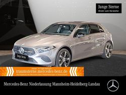 Grau Gebraucht 2024 Mercedes A250 Night Limousine | 27.990 € (Guter Preis)