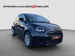 Schwarz Neu 2025 Fiat 500e La Prima Limousine | 36.680 €
