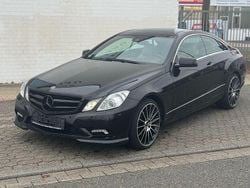Schwarz Gebraucht 2010 Mercedes E200 Coupé | 7.999 € (Guter Preis)