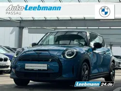 Blau Gebraucht 2024 Mini Cooper SE Kleinwagen | 22.750 € (Fairer Preis)