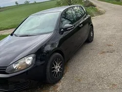 Schwarz Gebraucht 2010 VW Golf VI Kleinwagen | 2.400 € (Guter Preis)