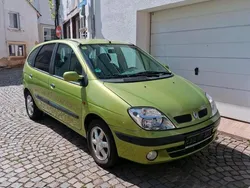 Grün Gebraucht 1999 Renault Scénic Van / Kleinbus | 2.400 € (Teuer)