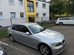 Silber Gebraucht 2007 BMW 320 Sport Line Coupé | 3.199 € (Superpreis)