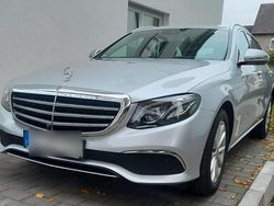 Grau Gebraucht 2019 Mercedes E220 Exclusive Kombi | 22.900 € (Fairer Preis)