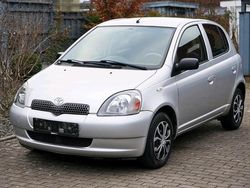 Silber Gebraucht 2002 Toyota Yaris Kleinwagen | 2.250 € (Fairer Preis)