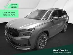 Graphitegrau metallic Gebraucht 2025 Skoda Kodiaq SportLine SUV | 47.499 € (Guter Preis)