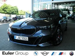 Sophistograu brillanteffekt me Gebraucht 2025 BMW 520 Performance Kombi | 53.550 € (Superpreis)