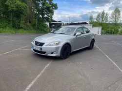 Silber Gebraucht 2009 Lexus IS220d Limousine | 4.800 €