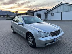 Grau Gebraucht 2002 Mercedes C200 Classic Limousine | 2.950 € (Fairer Preis)