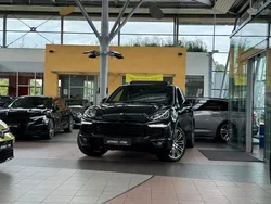 Tiefschwarz Gebraucht 2015 Porsche Cayenne SUV | 39.999 € (Teuer)
