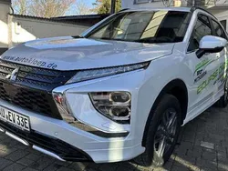 Titanweiß Gebraucht 2025 Mitsubishi Eclipse Cross Select SUV | 37.990 €
