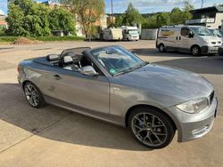 Grau Gebraucht 2010 BMW 118 Cabriolet Cabrio | 11.000 € (Teuer)