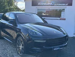 Schwarz Gebraucht 2015 Porsche Cayenne Turbo SUV | 39.900 €