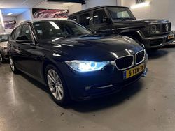 Schwarz Gebraucht 2014 BMW 316 Executive Kombi | 6.900 €