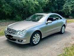 Grau Gebraucht 2005 Mercedes CLK220 Coupé | 2.990 €