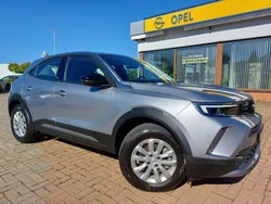 Kontrast grau/quarz silber Gebraucht 2021 Opel Mokka-e Edition SUV | 20.990 € (Fairer Preis)