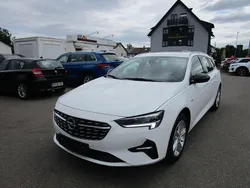 Jade weiss/arktis weiss Gebraucht 2022 Opel Insignia Business Kombi | 18.350 € (Superpreis)