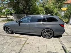 Grau Gebraucht 2020 BMW 330 Kombi | 25.000 € (Fairer Preis)