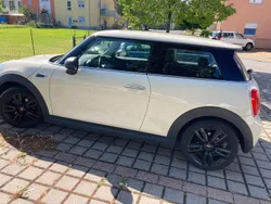 Beige Gebraucht 2016 Mini ONE Kleinwagen | 10.500 € (Fairer Preis)