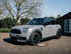 Grau Gebraucht 2019 Mini Countryman SUV | 21.900 €