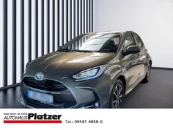 Bronze Gebraucht 2023 Toyota Yaris Hybrid Comfort Kleinwagen | 24.980 € (Etwas zu teuer)