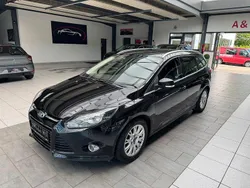 Schwarz Gebraucht 2011 Ford Focus Titanium Limousine | 4.950 € (Guter Preis)