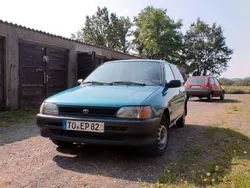 Blau Gebraucht 1995 Toyota Starlet Kleinwagen | 2.799 €