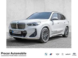Weiß Gebraucht 2025 BMW iX1 M Sport SUV | 55.590 €