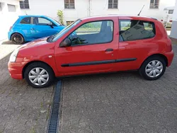 Rot Gebraucht 2010 Renault Clio II Authentique Limousine | 2.500 € (Fairer Preis)