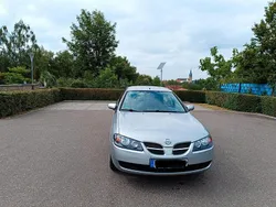 Grau Gebraucht 2003 Nissan Almera Kombi | 2.000 € (Guter Preis)