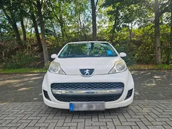 Weiß Gebraucht 2011 Peugeot 107 Kleinwagen | 2.600 € (Fairer Preis)