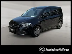 Loparitschwarz metallic Gebraucht 2023 Mercedes 180 Limousine | 28.540 € (Fairer Preis)