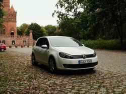 Weiß Gebraucht 2008 VW Golf VI Kleinwagen | 5.500 € (Fairer Preis)