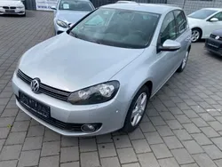 Silber Gebraucht 2011 VW Golf VI Team Limousine | 3.950 € (Guter Preis)