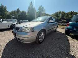 Silber Gebraucht 2002 Opel Astra Limousine | 2.450 € (Etwas zu teuer)