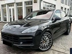 Schwarz Gebraucht 2019 Porsche Cayenne Turbo Chrono SUV | 78.800 € (Etwas zu teuer)