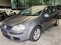 Grau Gebraucht 2004 VW Golf V Limousine | 3.490 € (Fairer Preis)