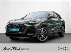 Grün (distriktgrün metallic) Neu 2025 Audi Q5 Ambiente SUV | 73.440 € (Guter Preis)