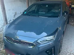 Grau Gebraucht 2020 Kia ProCeed Kleinwagen | 24.000 € (Fairer Preis)