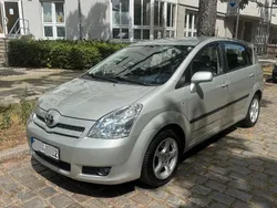 Grau Gebraucht 2006 Toyota Corolla Verso Luna Van / Kleinbus | 6.500 € (Etwas zu teuer)